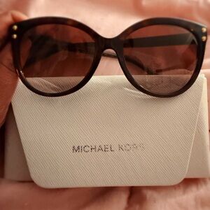 Michael Kors Brown Tortoiseshell Frame Sunglasses (Excellent condition)